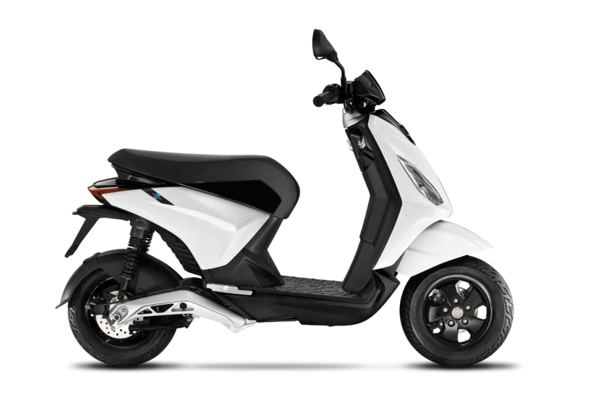 De Piaggio 1+ is scherp geprijsd leverbaar bij de enige officiële Piaggio dealer van Alphen aan den Rijn; Van der Louw tweewielers.